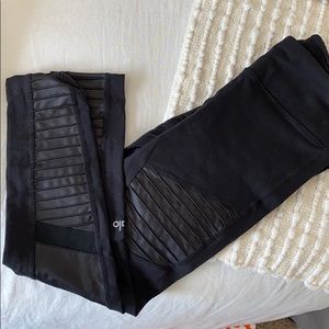 Alo Moto Leggings